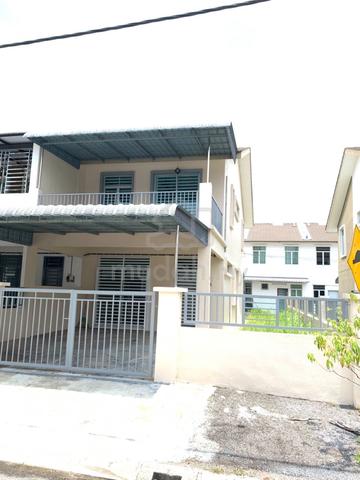 Meru Ipoh Double Storey Intermediate Corner House for Rent 1