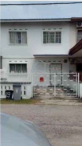 Rumah Untuk Disewa [Melaka] | 4 Bilik 2 Bilik Air 1