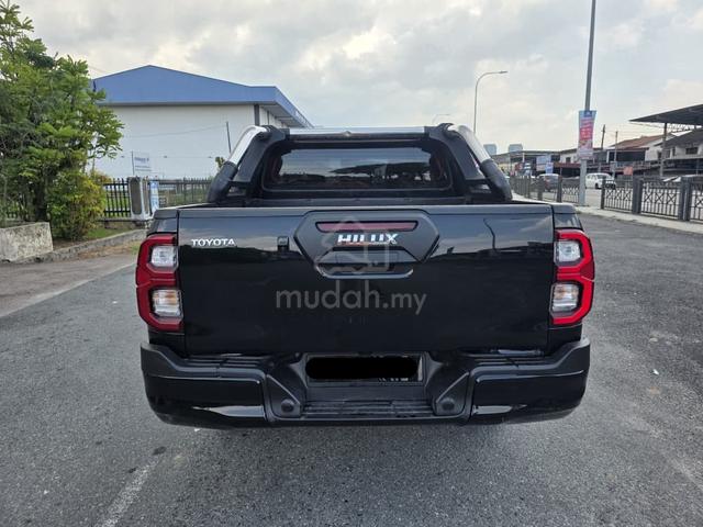2021 Toyota HILUX 2.8 BLACK EDITION (A) - 4