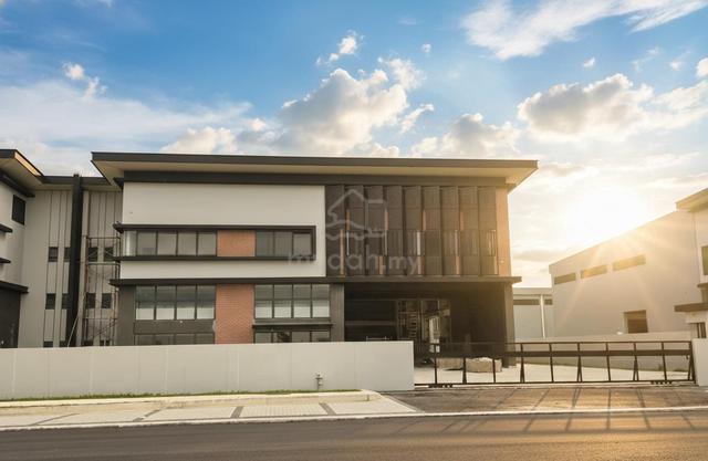 Elmina Business Park, Sungai Buloh semi detached factory for rent 1