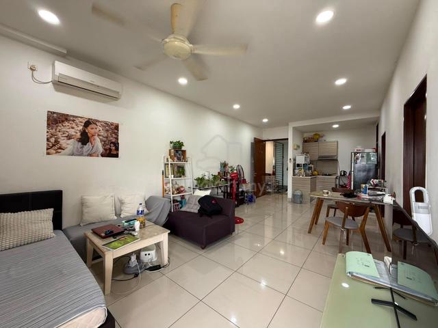 Parc Regency 1