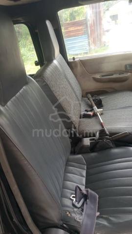 2003 Ford ECONOVAN 1.8 XL (WINDOW) (M) - 4