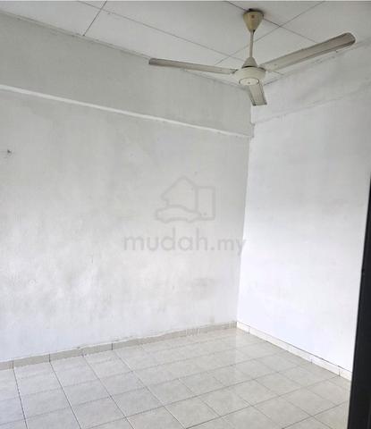 Hata Square Apartment 1