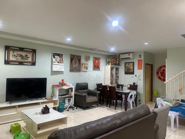 Taman Angsana / intermediate / Double storey 1