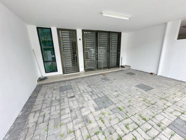 Nusa Bayu Gelang Patah Rental | 5 Min to Tuas Highway | New Paint | 1