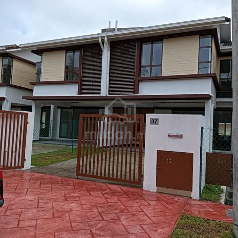 Rumah Teres 2 Tingkat TamuHill Batang Kali 1