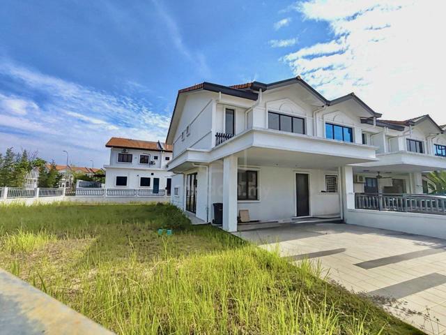 (CORNER LOT)2 Storey Terrace Kasih Residence (AVIS 1) Setia Alam Sari 1
