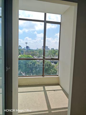 Larkin Town Centre 2nd Floor Shop Lot For Rent 1
