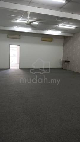 Shop Lot with Lift 1