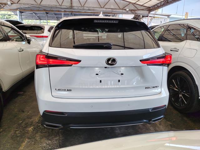 2021 Lexus NX300 2.0 F SPORT UNREG,BLACK LEATHER.S - 4