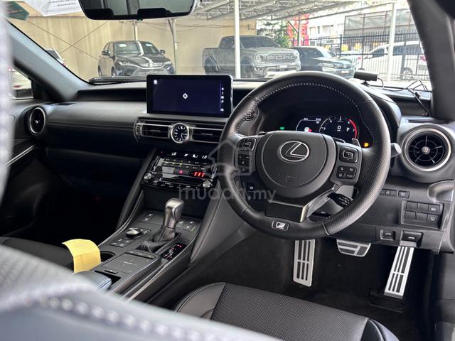 UNREG 2022 Lexus IS300 F-SPORT (A) Black Interior - 3