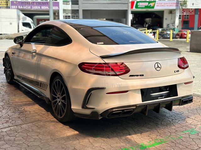 Mercedes Benz C43 3.0 AMG Coupe - 4