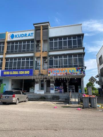 FOR SALES 3 Storey Shop House in PTP Gelang Patah 1