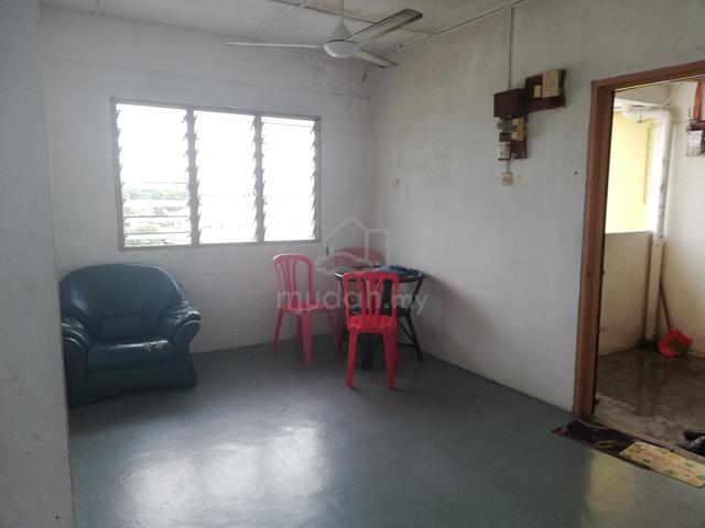 Rumah Pangsa Batu Berendam 1