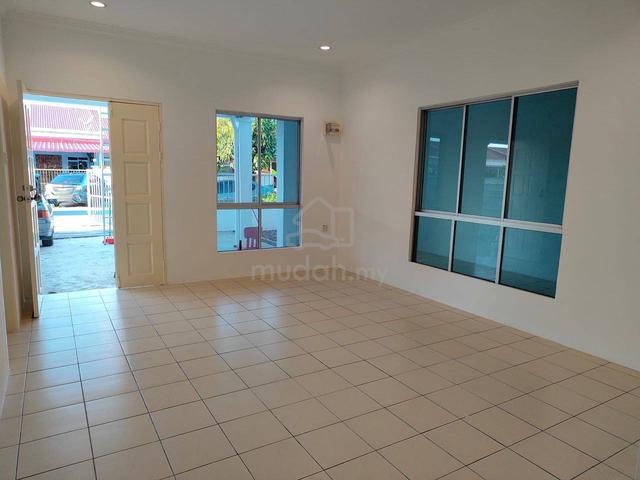 Single Storey Terrace Corner House for Rent at Senadin Miri 1