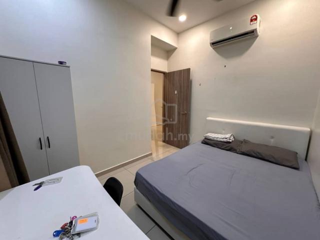Middle Room near Factory bayan Lepas and airport low deposit For Rent 1
