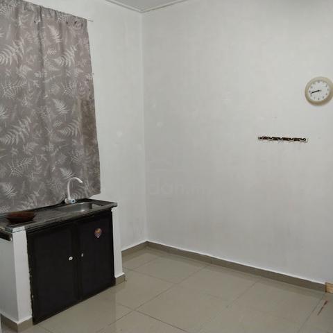 Detached House in Kampung Ayer Puteh Sungai Tiram for rent 1