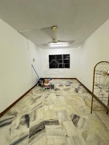 Flat PKNS Seksyen 7 Shah Alam 1