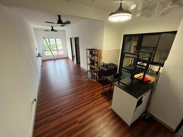 Camellia Court 1