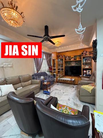 Double Storey Corner Lot House for SALE @ Georgetown 1