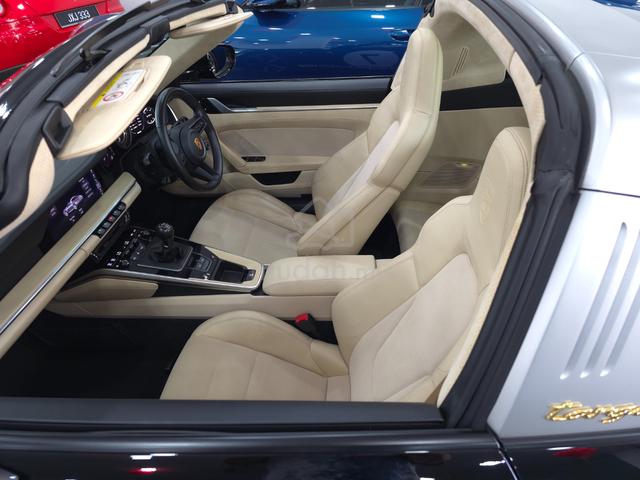 2021 Porsche 911 TARGA 4S HERITAGE (Manual Gear) - 5