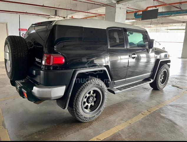 2011 Toyota FJ 4.0 CRUISER (A) - 2