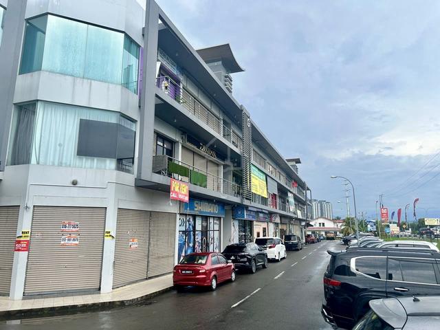 88 Market 2nd floor Office corner lot 1