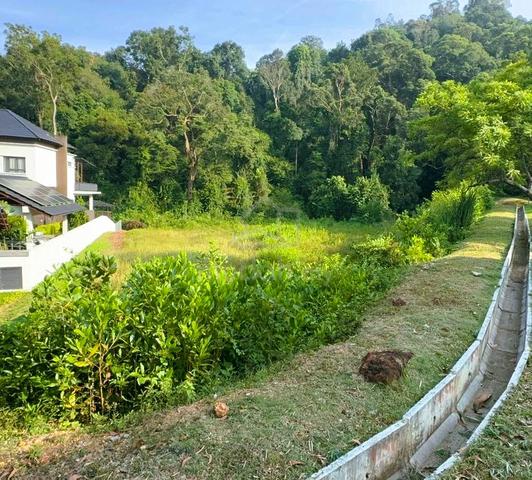 Tanah Melaka Tengah Rumah Kediaman Corner Lot-Luas dan Ekslusif! 1