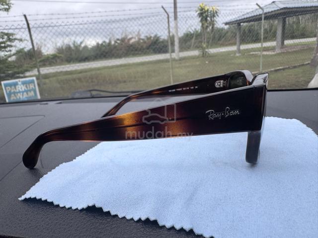 rayban - photo 2 of 5