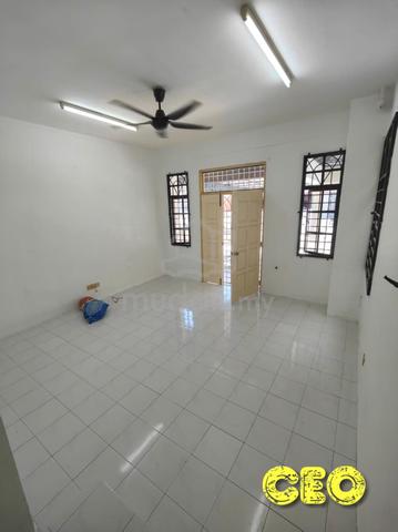 2 Storey Terrace for Rent | Taman Idaman near Taman Merak 1