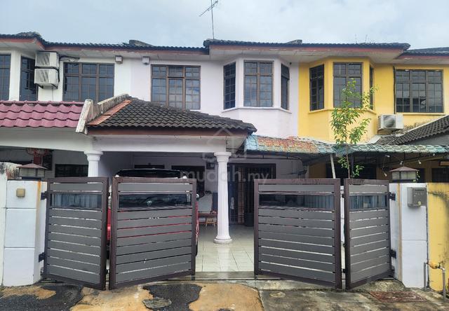 Double storey house 1