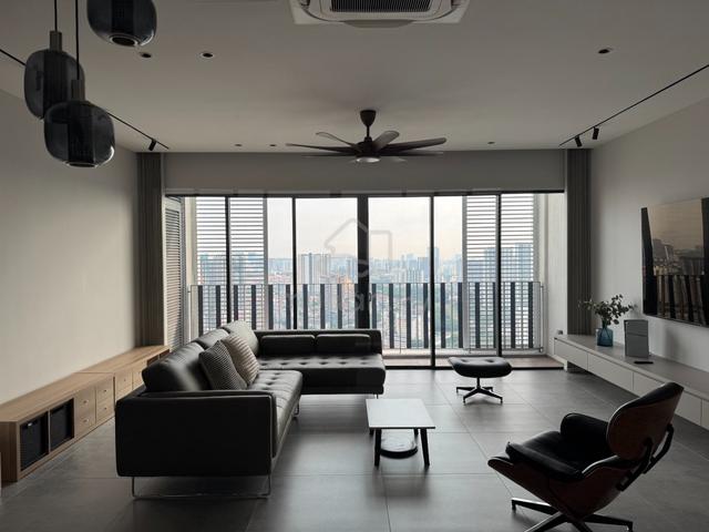 SkyVogue 1