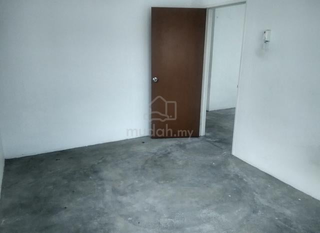 Bungalow near Airport 1