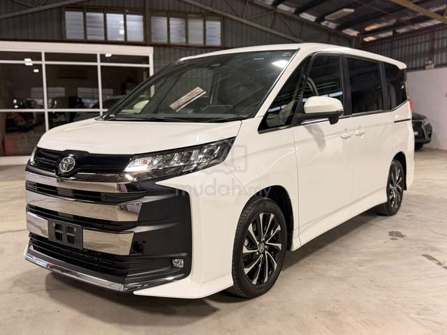 2023 Recon Toyota NOAH SZ 2 Power Door 7 Seater - 5