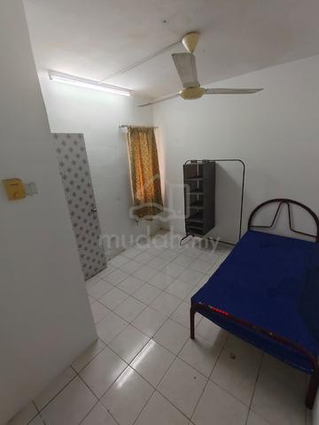 Bilik Sewa Baiduri Semenyih Beranang Kesuma LELAKI SAHAJA 1