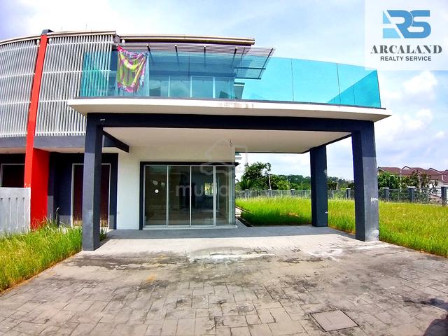 Spacious CORNER LOT Semi-D @ Hillpark Tmn Ixora 1