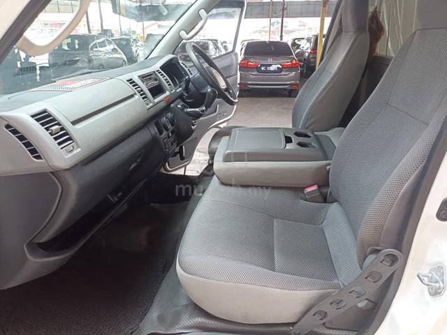2010 Toyota Hiace 2.5(M) Panel Van Diesel 1 Owner - 4