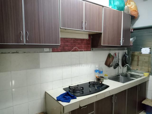 Dataran Otomobil Apartment 1