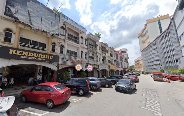 3-storey SHOP LOT at Buterwoerth | FOR SALE 1