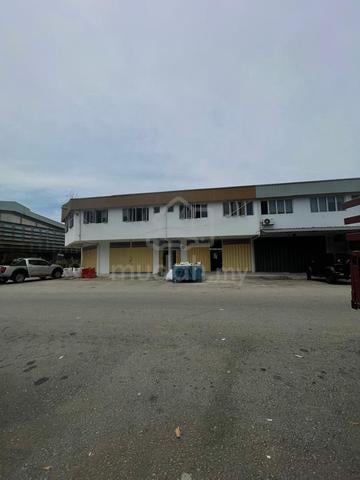 Bukit Angkat, Kajang Corner + Intermediate 1.5 Storey Adjoining Factor 1