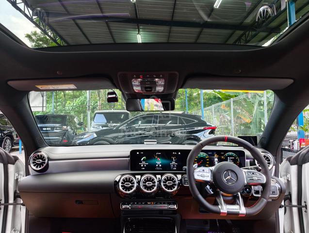 Mercedes Benz CLA45 S 2.0 AMG PREMIUM PLUS 4MATIC - 4
