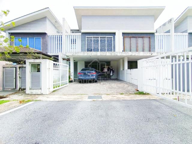 Open Facing Big Size Double Storey Terrace,Timur @ Enstek 1