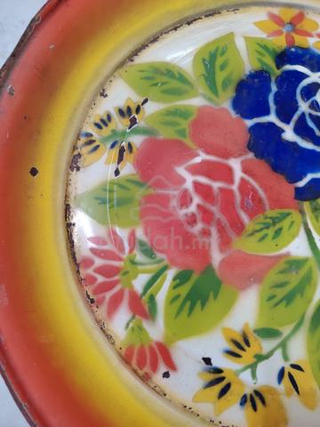 old metal plate - photo 5 of 5