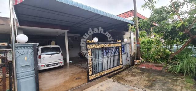 Teres Setingkat Kos Sederhana Taman Arked - Houses for sale in 