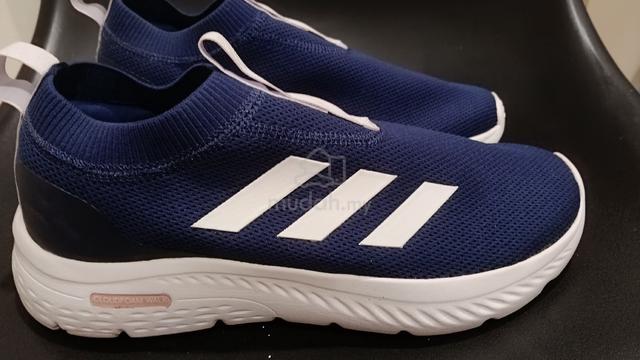 Adidas women's slip-on sport shoe for sale  - photo 3 of 6