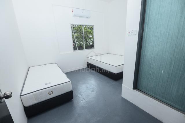 Bilik Hotel Bulanan Baru (Kampung Air) 3