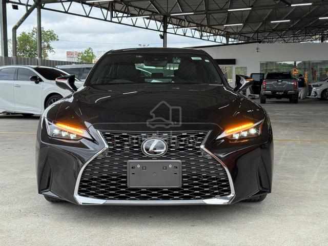 16k KM 2023 Lexus IS300 LUXURY 360 CAM BLACK - 3