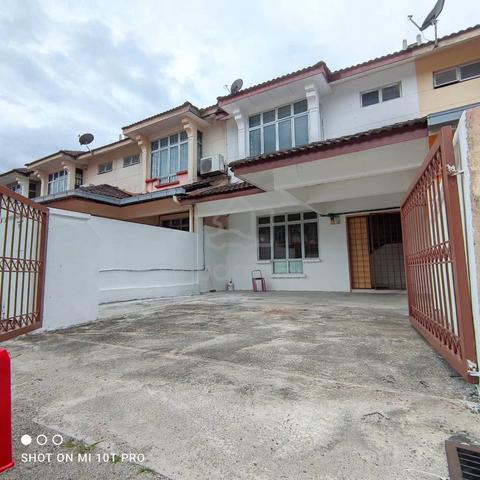 Newly Painted, Double Storey House, Bandar Mahkota Cheras For Rent 1