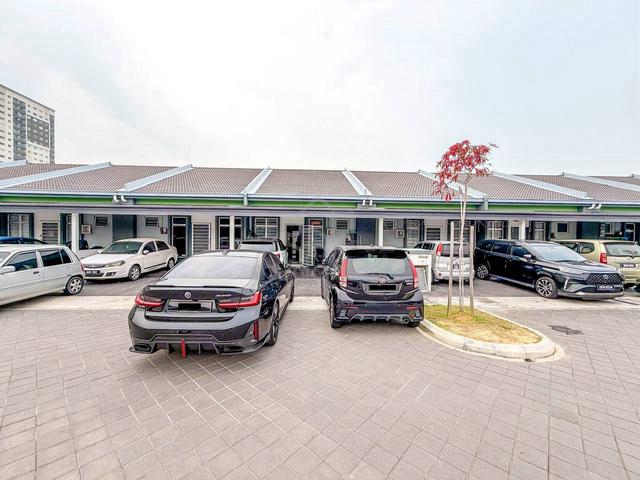 CHEAPEST 4 BILIK Single Storey Terrace Kita Mekar Cybersouth Dengkil 1