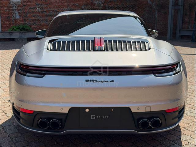 2022 Porsche 911 3.0 TARGA 4 - 5